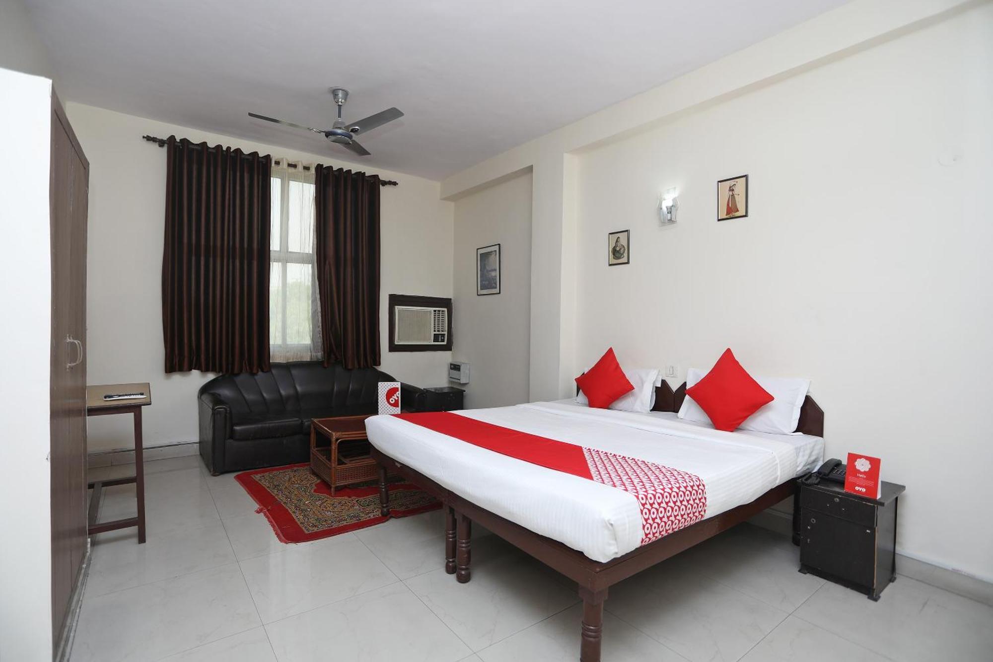 โอโย 14454 เซลิเบรชั่น บีแอนด์บี โฮม Hotel เดลี ภายนอก รูปภาพ